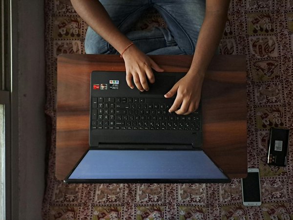 Descubre la Receta Perfecta para Churros Crujientes Espolvoreados con Azúcar y Canela